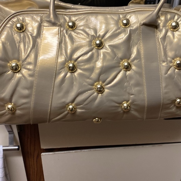 unique luggage Betsy Johnson, Gold, tone and gold studs with shoulder strap. - Picture 4 of 16